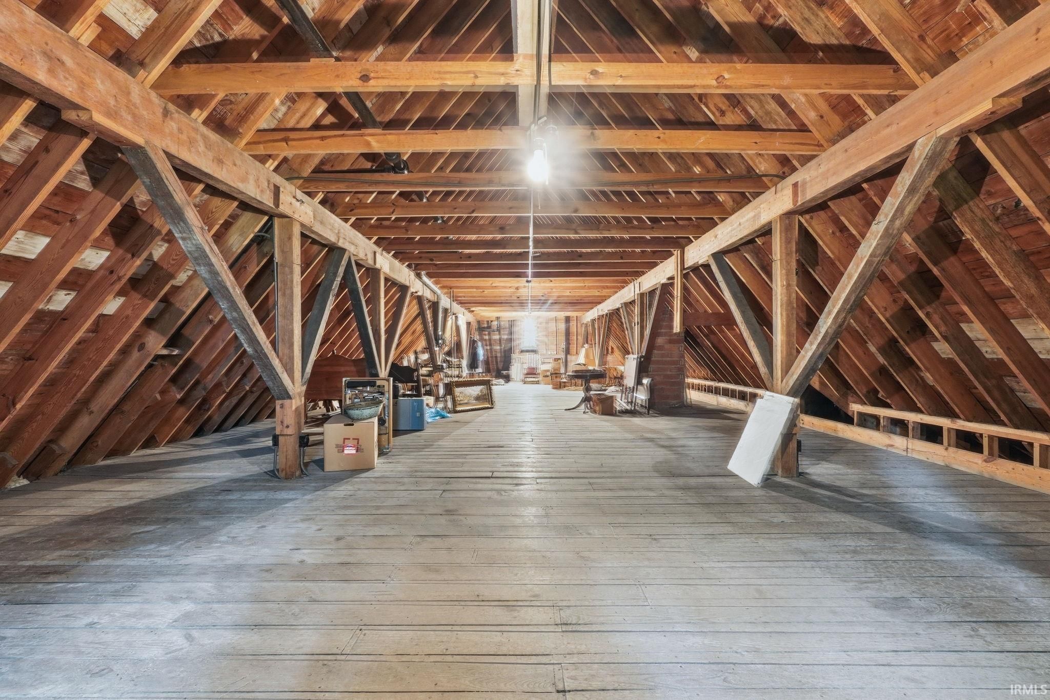 Image of 300 W 7th Street