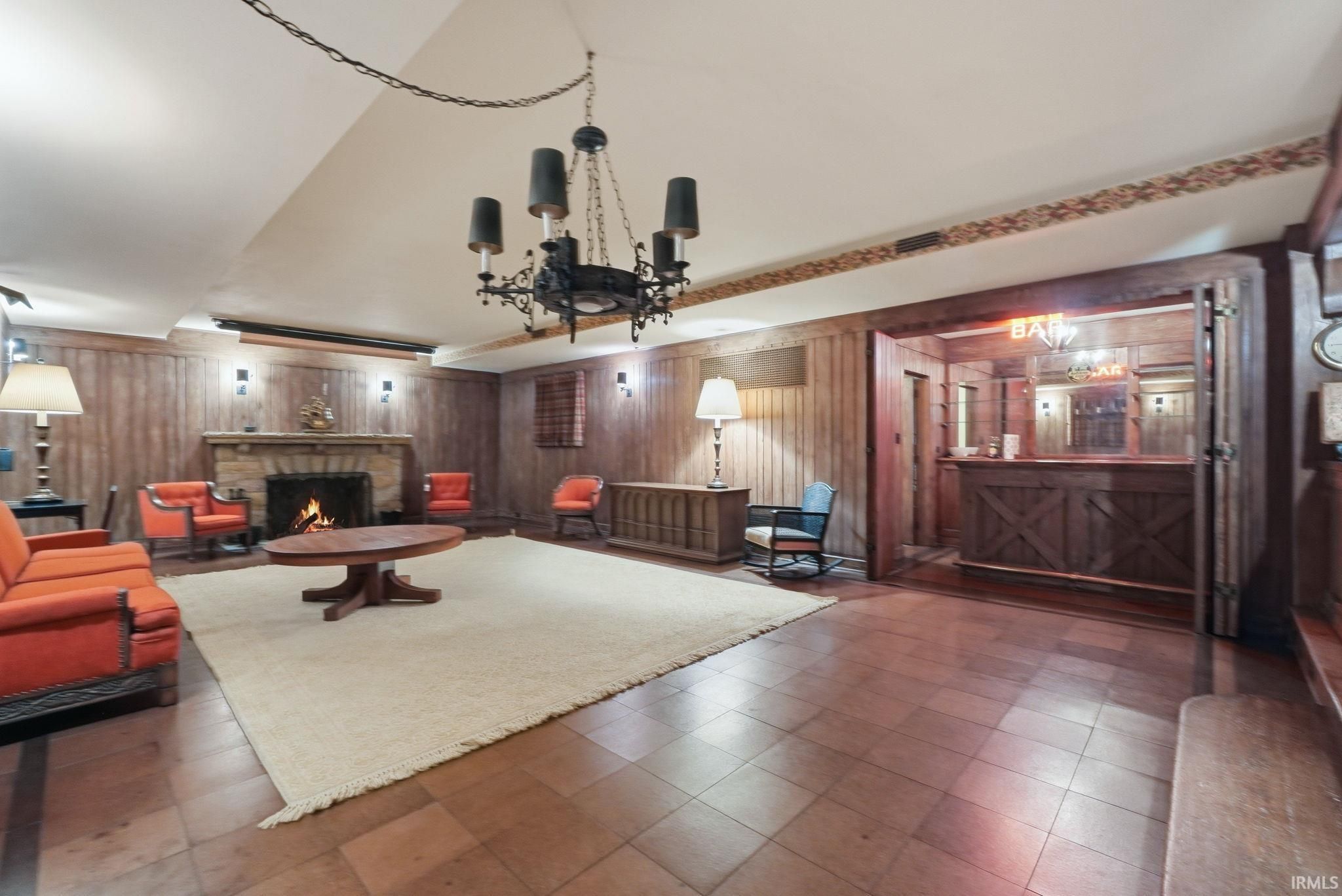Image of 300 W 7th Street